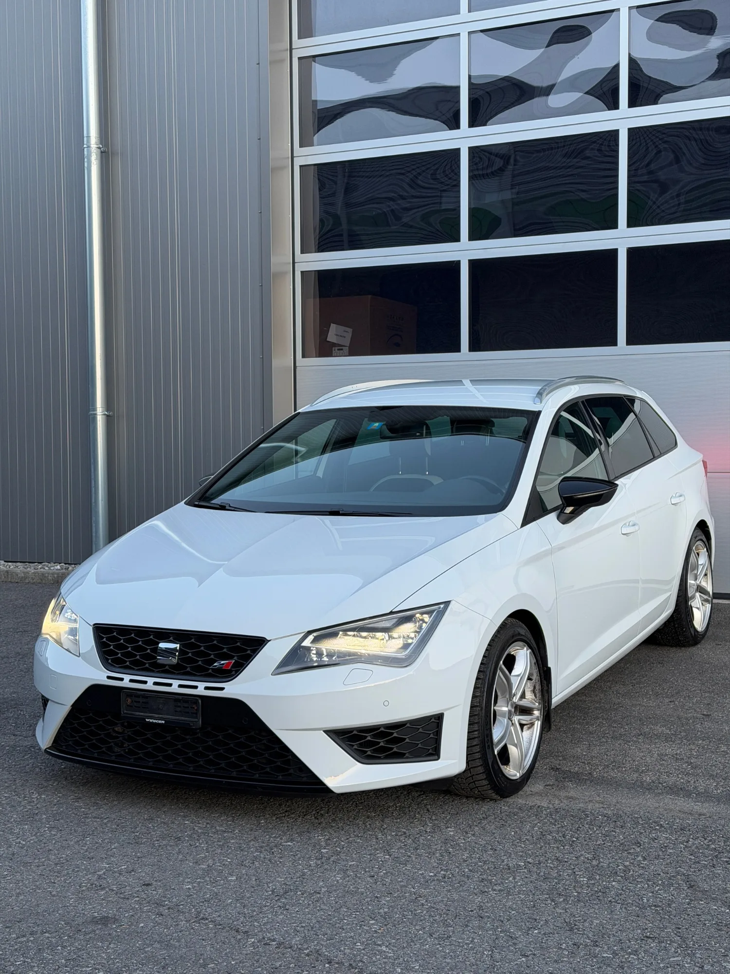 Seat Leon, photo 1
